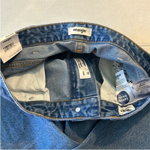Wrangler 30 x 28 Jeans Wild West 603 High Rise Straight Blue distressed NWT - Picture 13 of 14